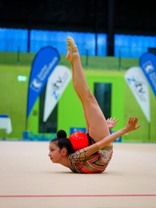 Gymnastin mit Ball